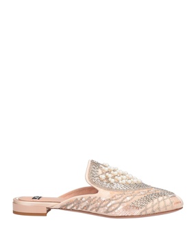 Mules and clogs