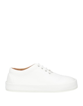 Laced shoes