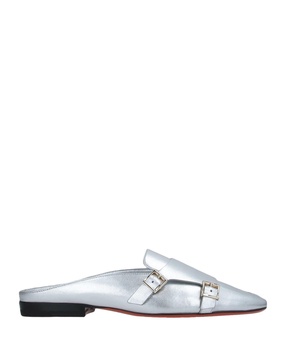 Mules and clogs