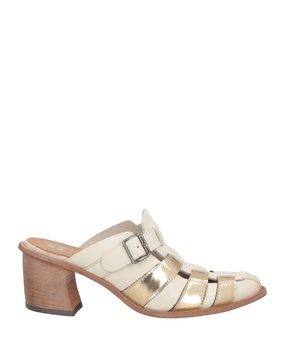 Mules and clogs