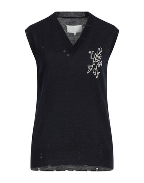 Sleeveless sweater