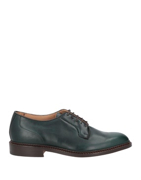 Laced shoes