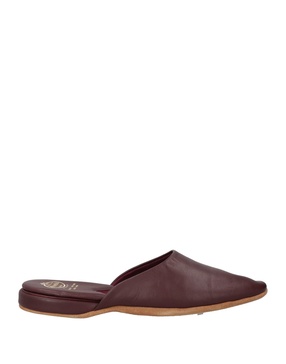 Slides and slippers