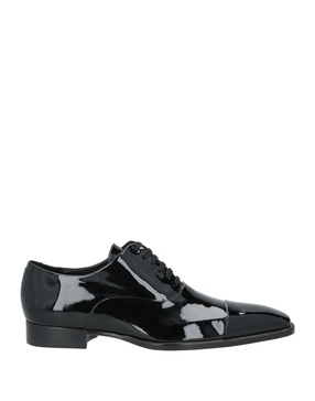 Laced shoes