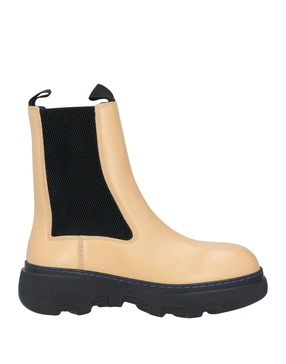 Ankle boot