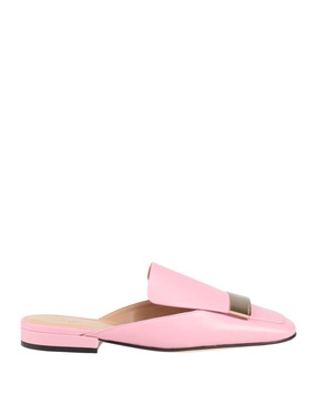 Mules and clogs