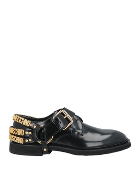 Laced shoes