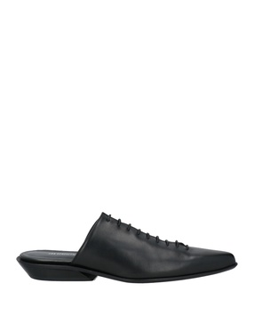 Mules and clogs