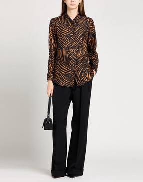 Patterned shirts & blouses