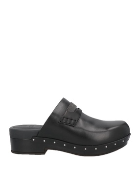 Mules and clogs