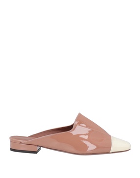Mules and clogs