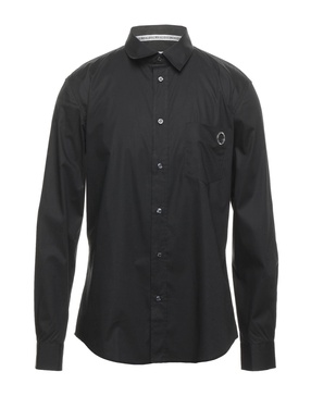 Solid color shirt