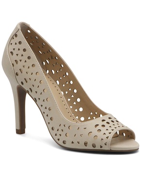 Adrienne Vittadini Garavan Pump