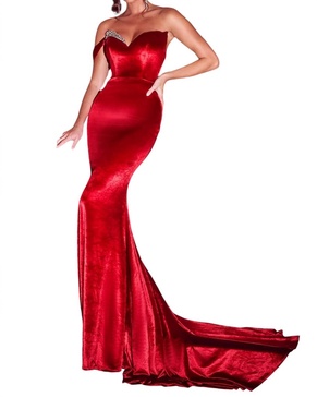 velvet sweetheart neck long gown in red