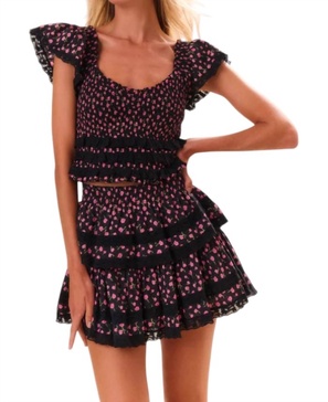 beaming top in pink noir