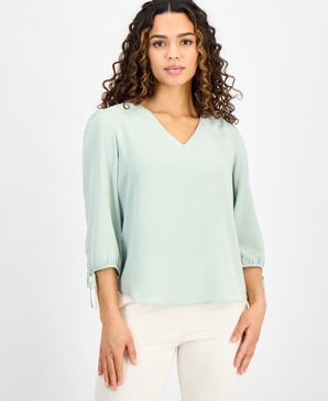 Women's 3/4-Sleeve V-Neck Top