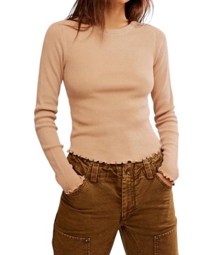 easy does it tee in cuban sand