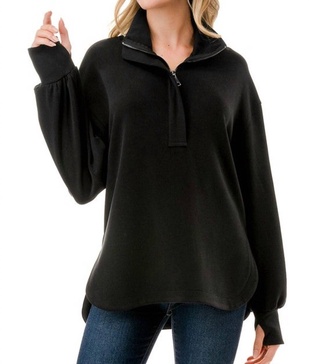 1/4 zip sweatshirt in black