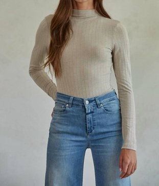 nadia top in stone