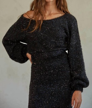 knit off the shoulder sweater in black