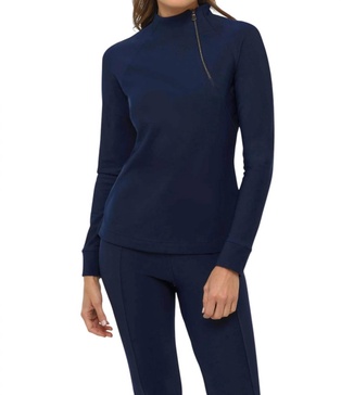 cozy lessie pullover in navy