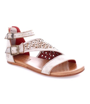 bellatrix ii sandal in nectar lux
