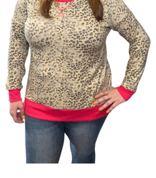 cheetah weekender top in multi color