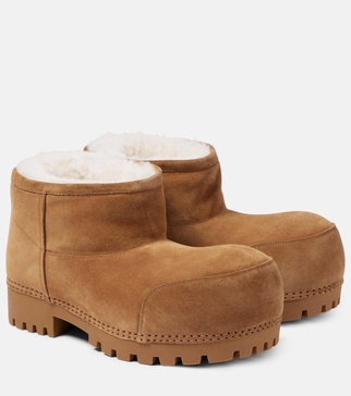 Women's Alaska Fur Bootie in Brown