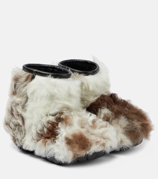 Snap shearling ankle boots