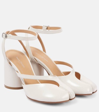 Tabi leather pumps