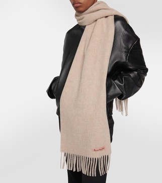 Canada Skinny fringed wool scarf