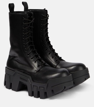 Women's Bulldozer Lace-up Boot in Black