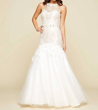 trumpet ball gown with lace in ivory/nude