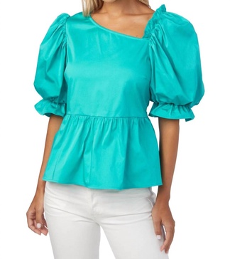 rooney top in damselfly