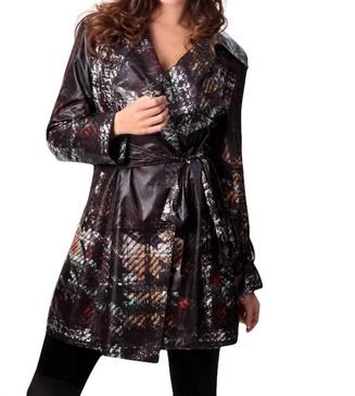 belted trench rain jacket in black multi