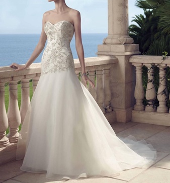 strapless sweetheart gown in ivory/ivory/silver