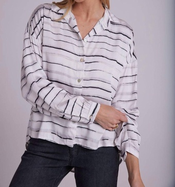 long sleeve high low hem shirt in frosted stripe print