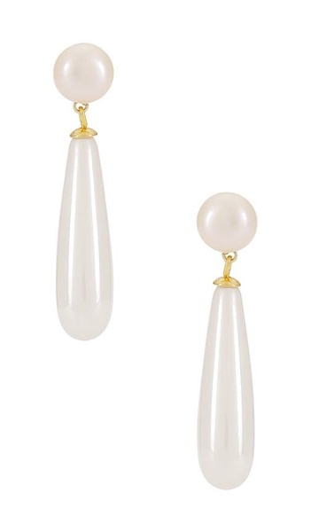 Linnea Pearl Drop Earring