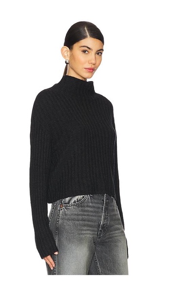 Falyday Turtleneck