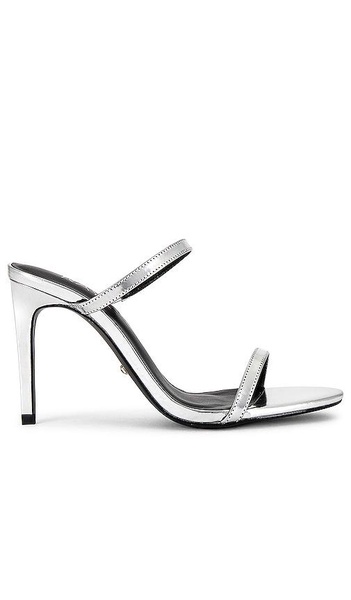 Nina Heel