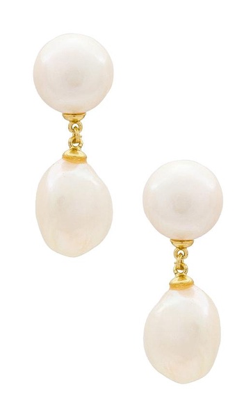 Pearl Drop Earring