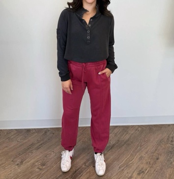 kim jogger pants in berry