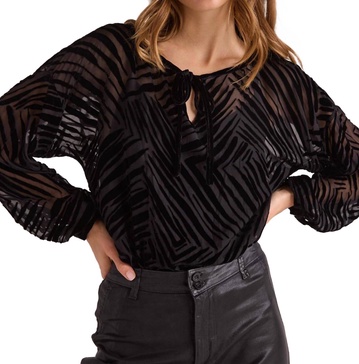 drop shoulder pullover top in black