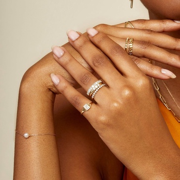Half-Studded Prong Diamond Gold Band