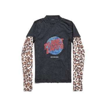 Women's Planet Earth Double Sleeve T-shirt in Black