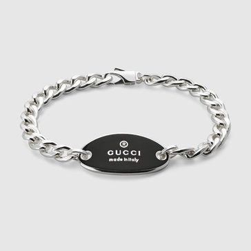 Trademark chain bracelet with tag