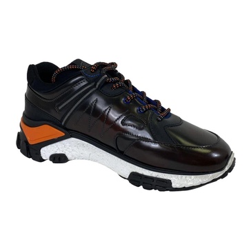 Urban Trek Sneakers