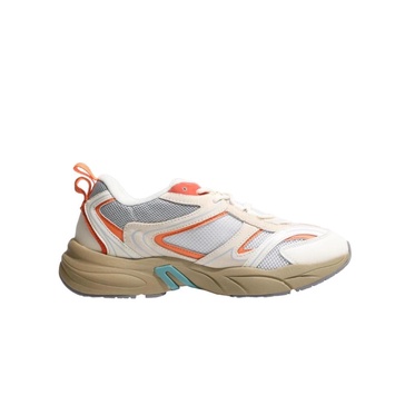 Retro Tennis Shoes with Su-Mesh Design
