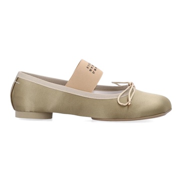 Gold Closed Ballerinas Elegant Style