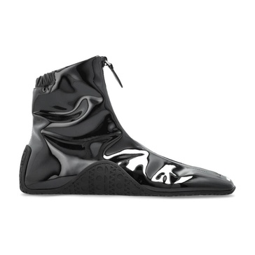 Ankle-high sports shoes